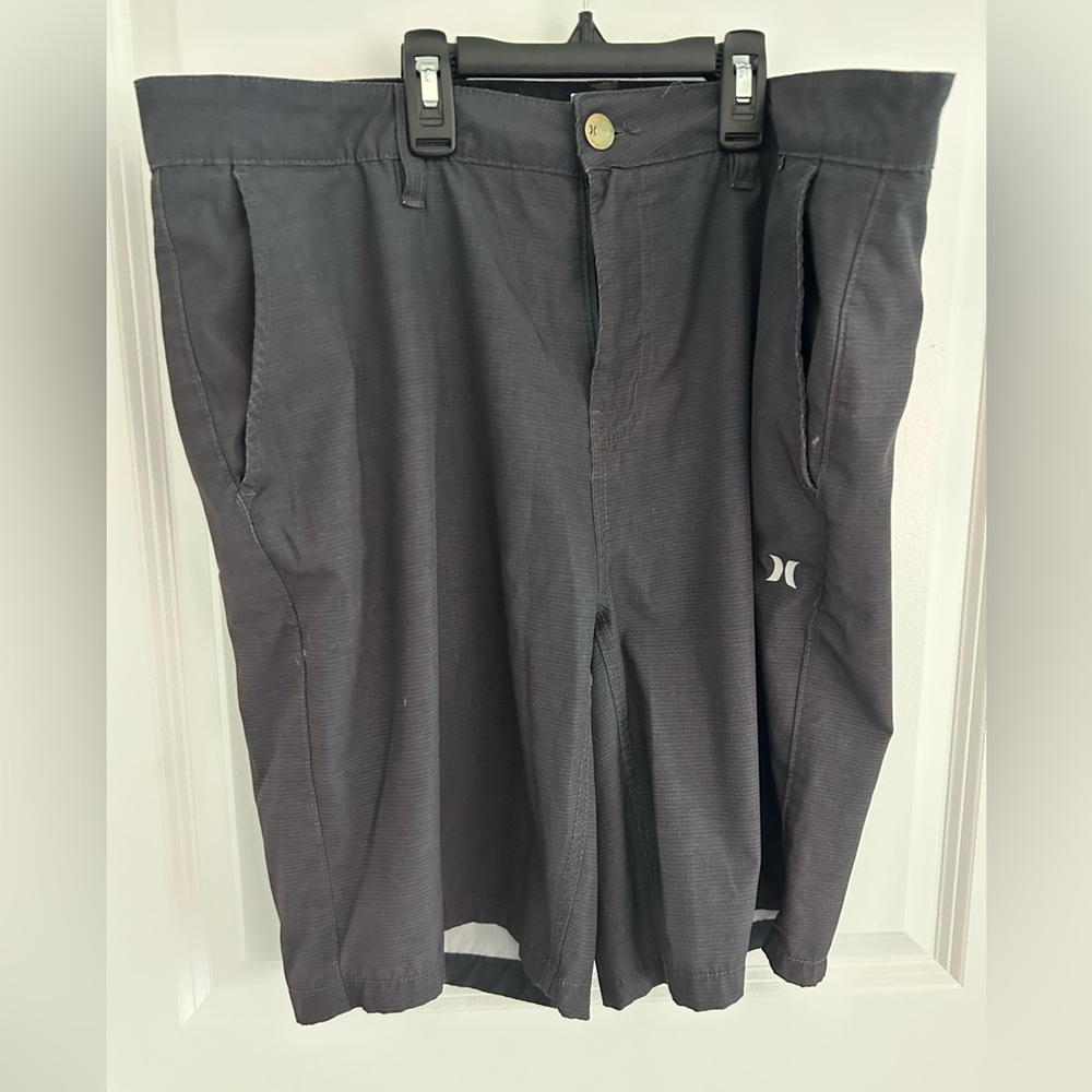 Hurley Charcoal Men's Shorts great for golf